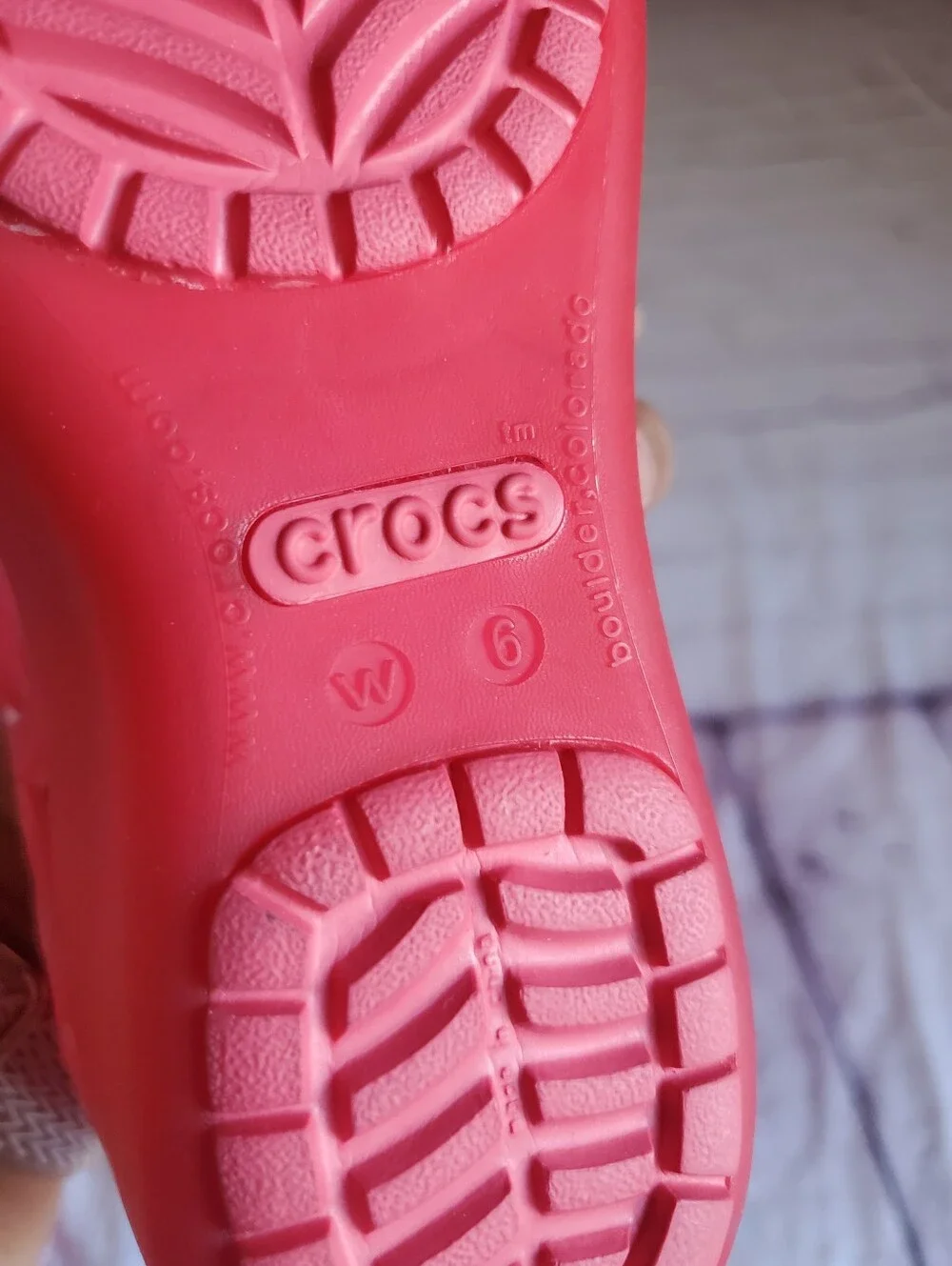 Crocs Adrina III Mini Wedge Peep Toe Cut Out Jelly Sandals Red Summer Comfort 6